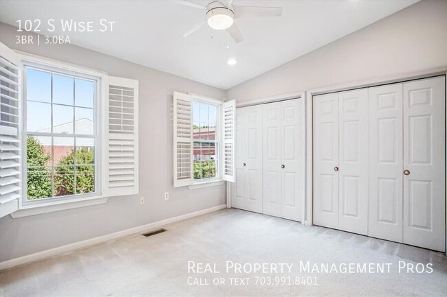 Building Photo - 102 S Wise St