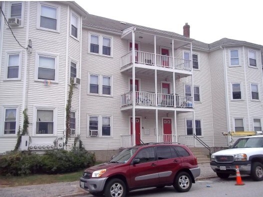 Building Photo - 121-127 Chestnut St