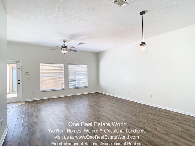 Building Photo - 9155 Hunters Mill Dr