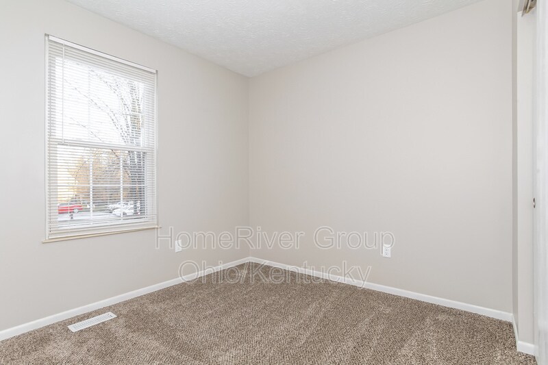Building Photo - 3881 Magnolia Dr