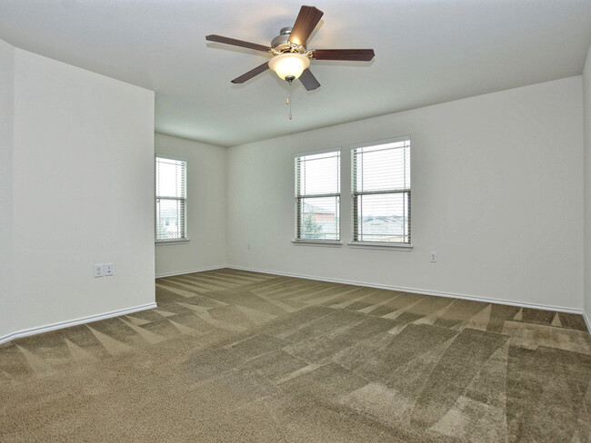 Building Photo - Inviting two story home in Berdoll Farms.