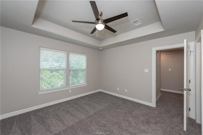 Building Photo - 707 Dominik Dr