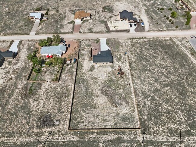 Building Photo - 1382 N Ladonia Dr