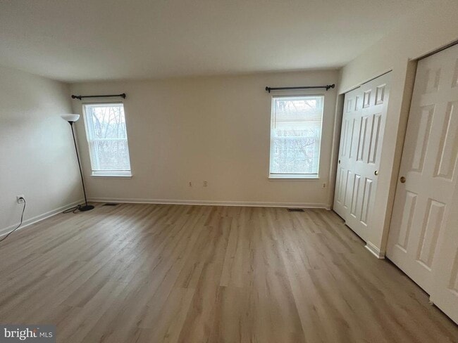 Building Photo - 8922 Royal Astor Way