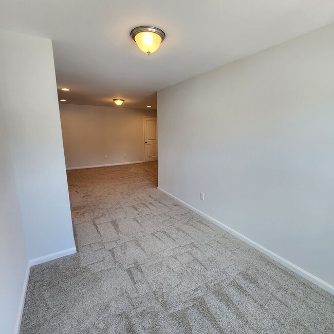 Building Photo - Townhome for Rent Durham