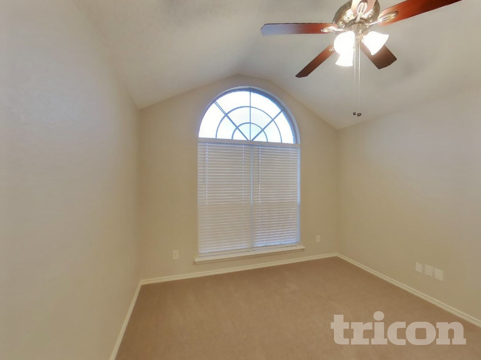 Building Photo - 1704 Fern Dr