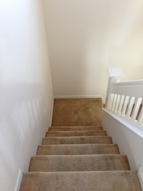 Building Photo - 2328 S Fallbrook Dr