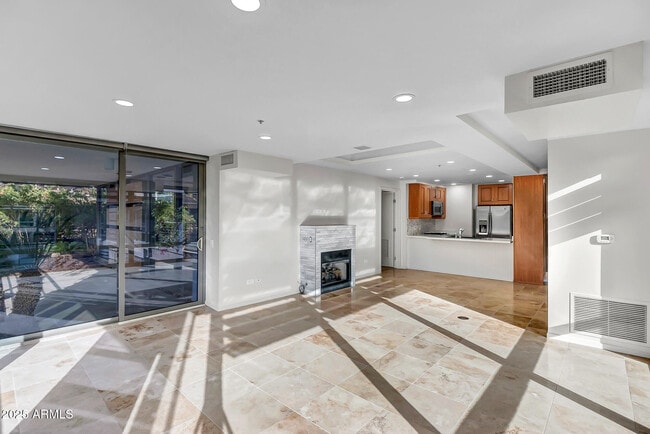 Building Photo - 7141 E Rancho Vista Dr