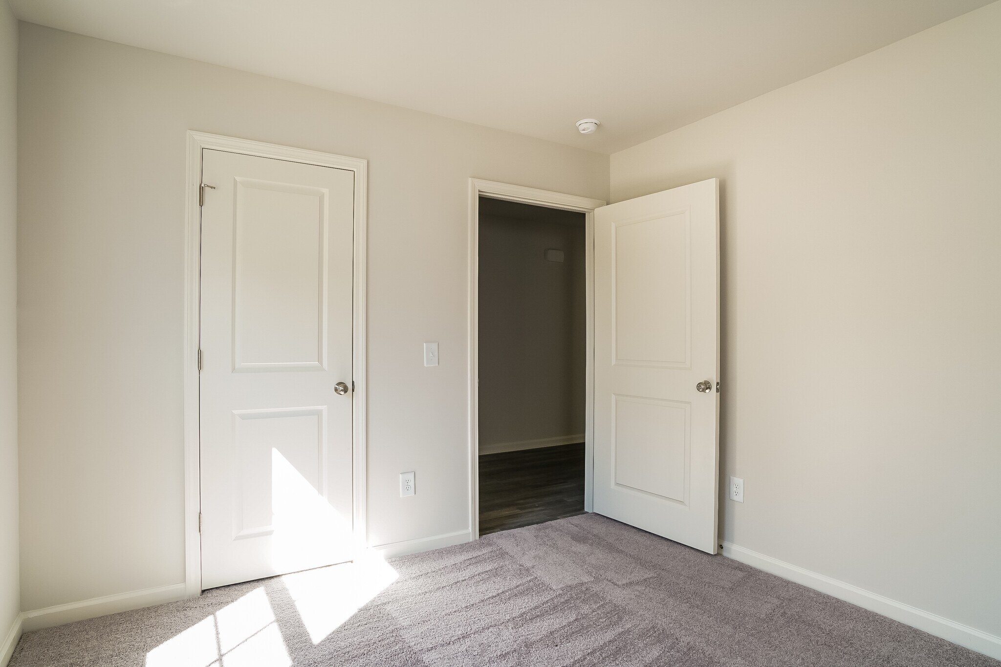 Building Photo - 694 Hadley Ct SE