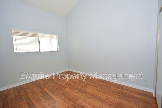 Building Photo - 624 Sunfish Way