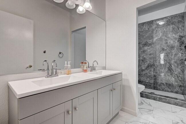 Building Photo - Stunning Fully Remodeled 5-Bedroom Home with Private Pool, FREE SOLAR INCLUDED, Huge Loft, Solar ...