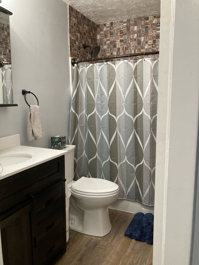 Full bath - 95 Woodlands