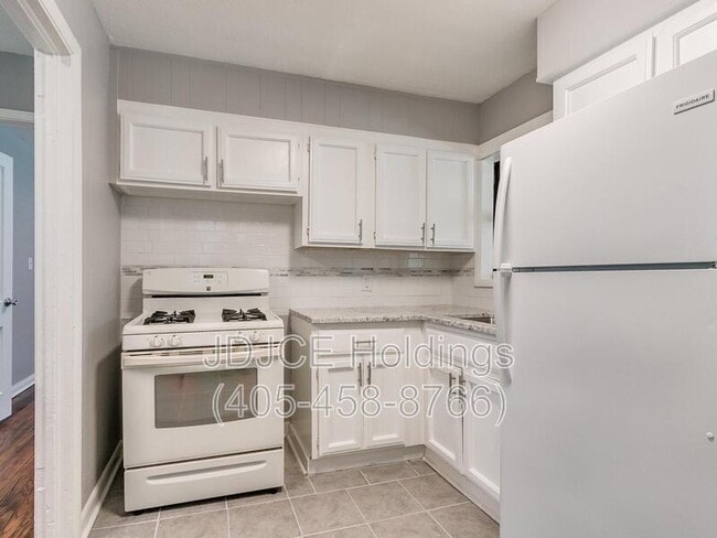 Building Photo - 422 Wilson Dr