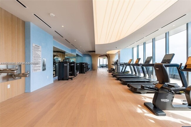 Building Photo - 1000 Brickell Plaza