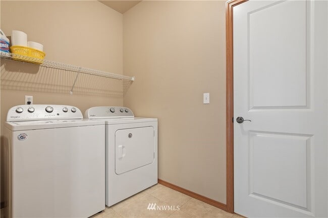 Building Photo - 6405 160th Ave E