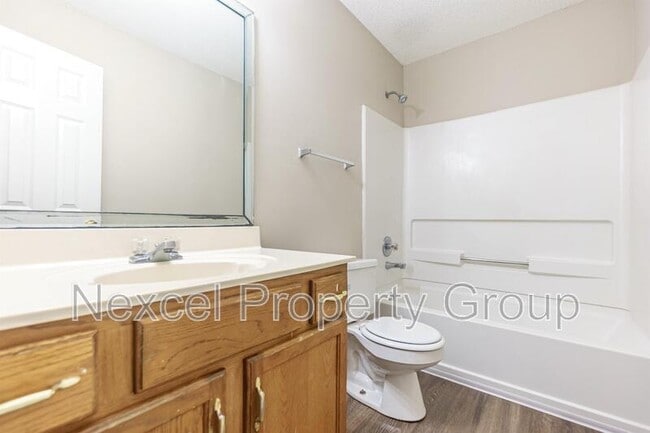 Building Photo - 2961 Churchwell Dr
