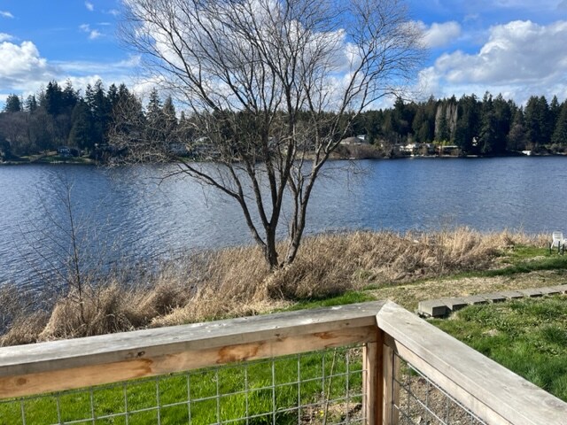 Building Photo - 6670 Long Lake Rd SE