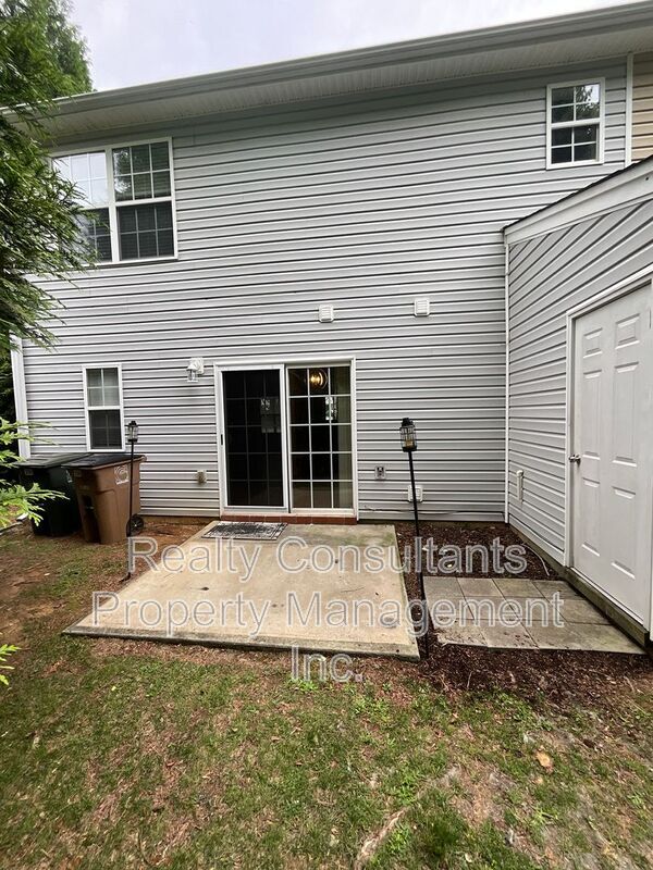 Building Photo - 239 Bridford Downs Dr