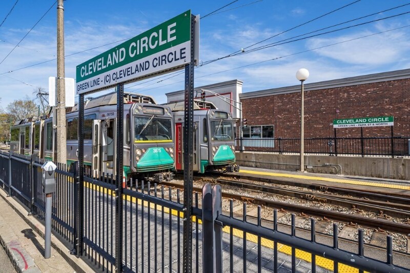 Building Photo - 42 Strathmore Rd