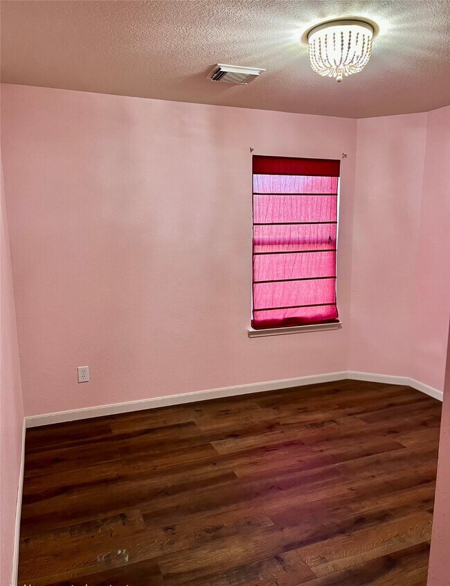 Building Photo - 2655 Skyview Shadows Ct