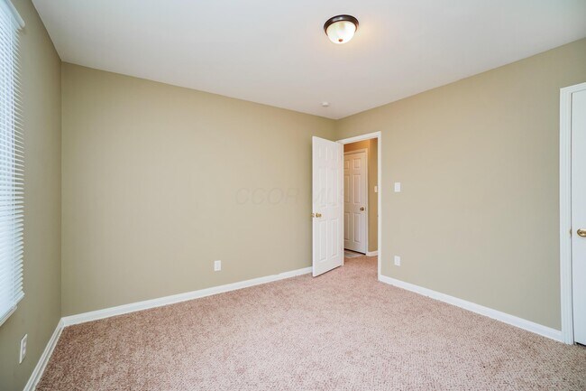 Building Photo - 2231 Dartmouth Ave