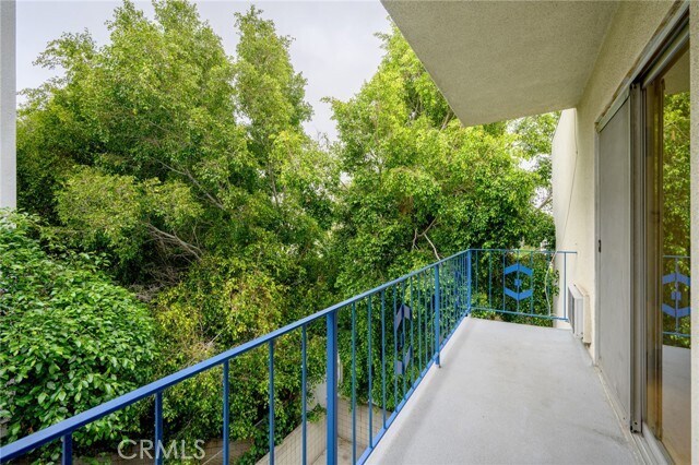 Building Photo - 1422 N Curson Ave