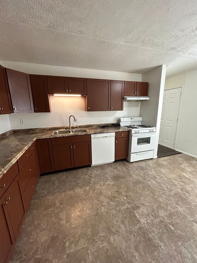 Building Photo - 4413 Chisholm Trail