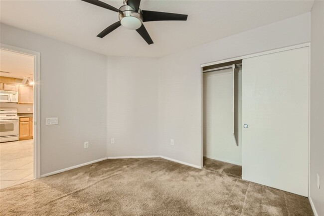 Building Photo - GATED 1ST FLOOR 2 BED, 2 BATH TOWNHOME IN ...