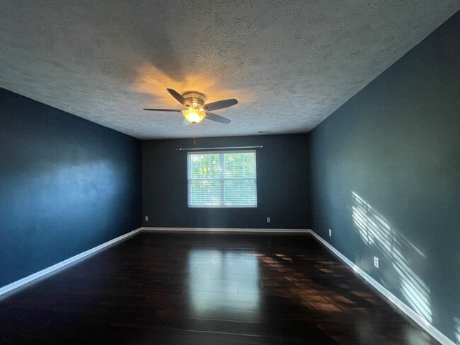 Building Photo - 2930 Blackhawk Dr