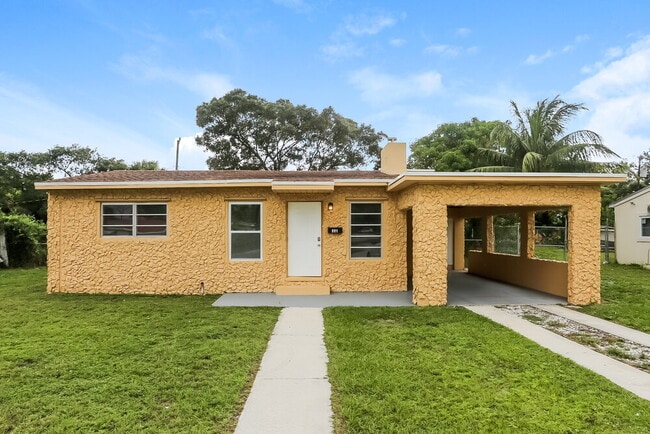 Building Photo - 601 E Evanston Cir