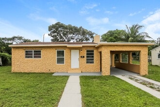 Building Photo - 601 E Evanston Cir