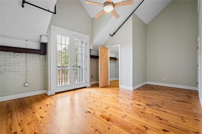 Building Photo - 412 Dauphin St