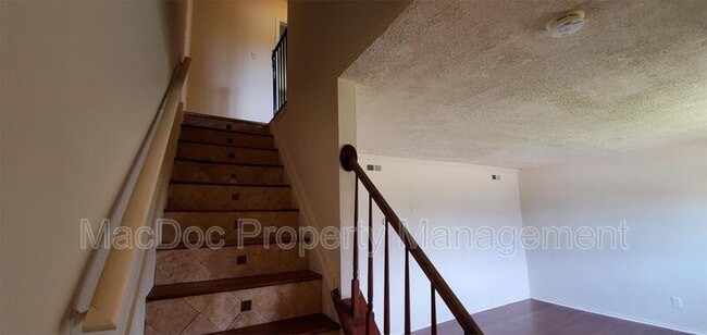 Building Photo - 619 Anvil Rd