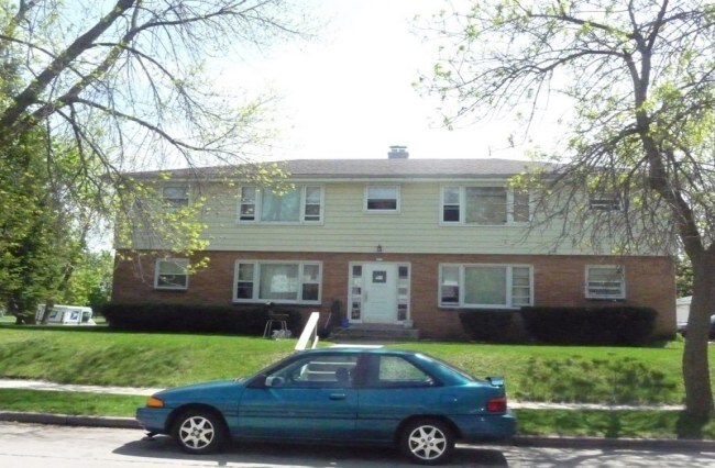 Building Photo - 507 Greenfield Rd