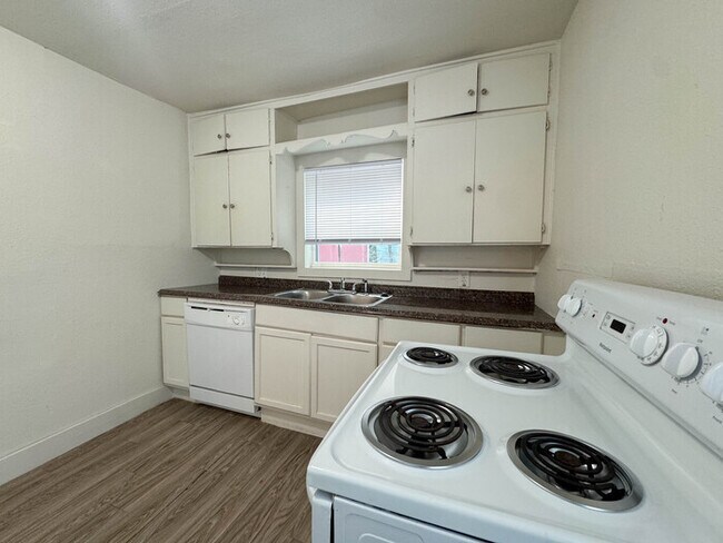 Building Photo - 609 Amarillo St