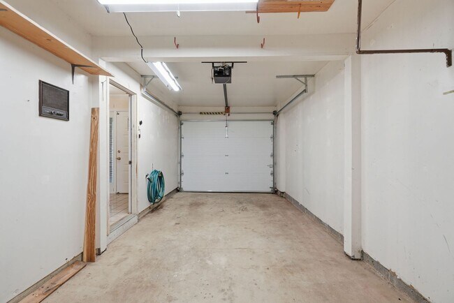 Building Photo - 6012 Crown Royal Cir