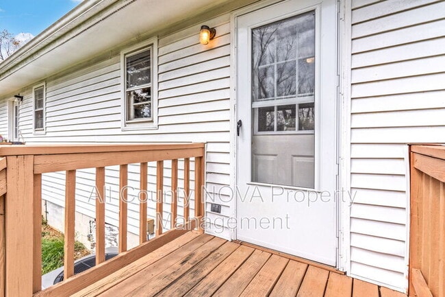 Building Photo - 211 Church St