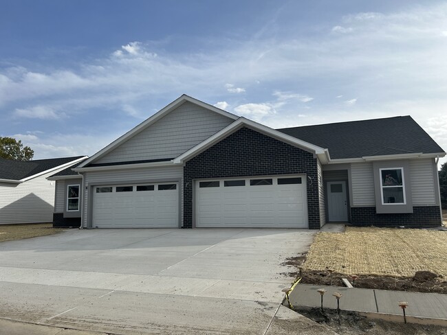 Building Photo - Concord Crossing