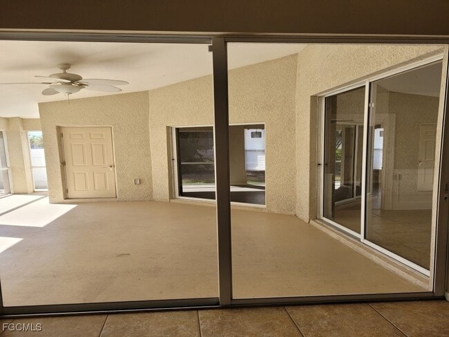 Building Photo - 4145 SW 9th Ave