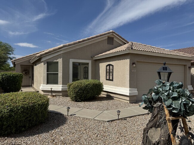 Primary Photo - 1241 E Elm Rd