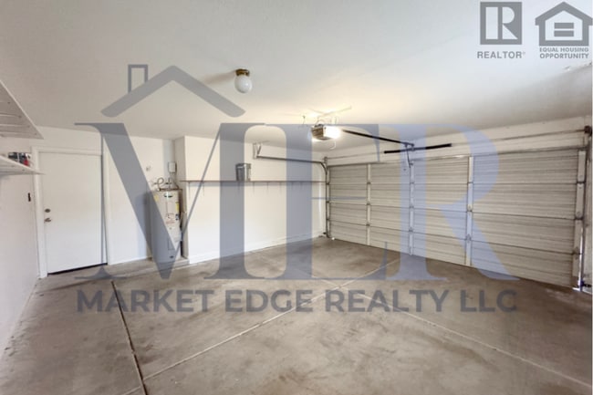 Building Photo - 2Bed/2Bath w/ Office-House at 40th St/Cactus-Garg!