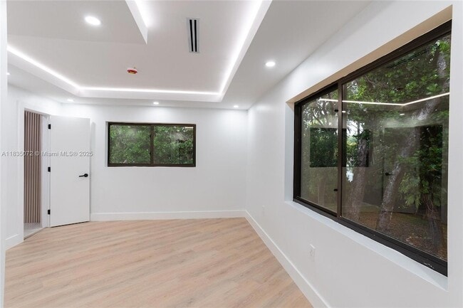Building Photo - 6525 SW 133rd Dr