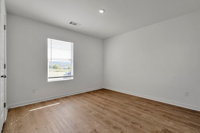 Building Photo - Brand-New 4 Bedroom Home in Prairie Grove! Move-in Ready! FENCE INCLUDED! First Month's Rent is 5...