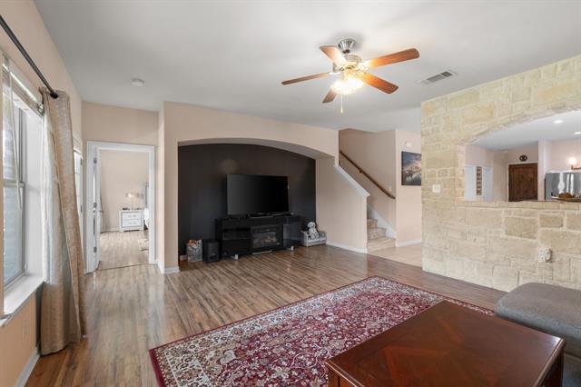 Building Photo - 5212 Seashore Ln