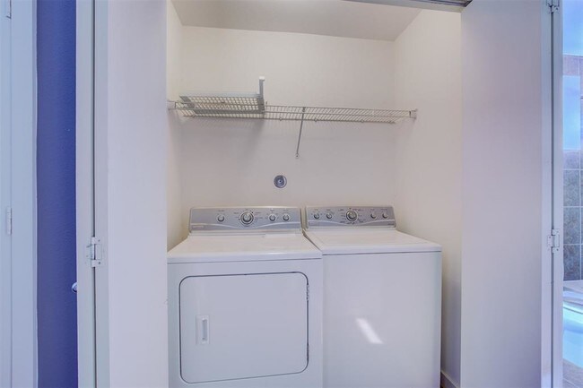 Building Photo - 3212 Yellowstone Blvd