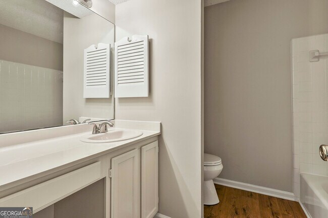 Building Photo - 36 Cobblestone Creek