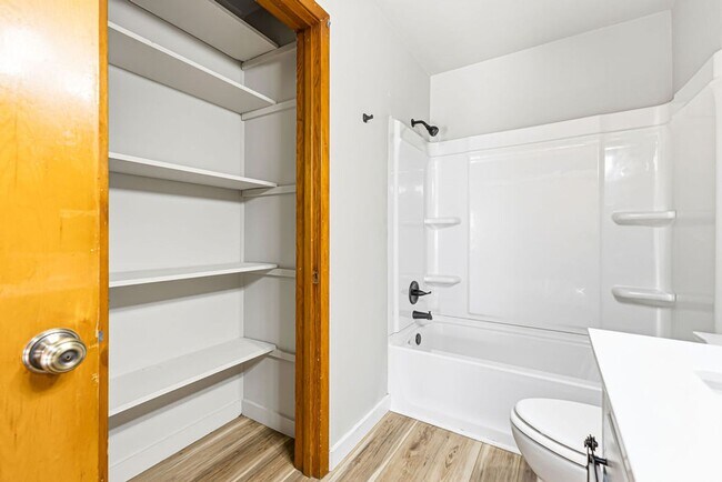 Building Photo - Updated 3-Bedroom Home with Attached Garage & Full Basement