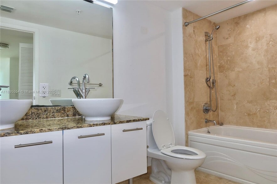 Building Photo - 41 SE 5th St