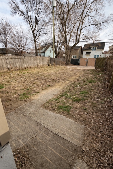 Building Photo - 7263 Senator St