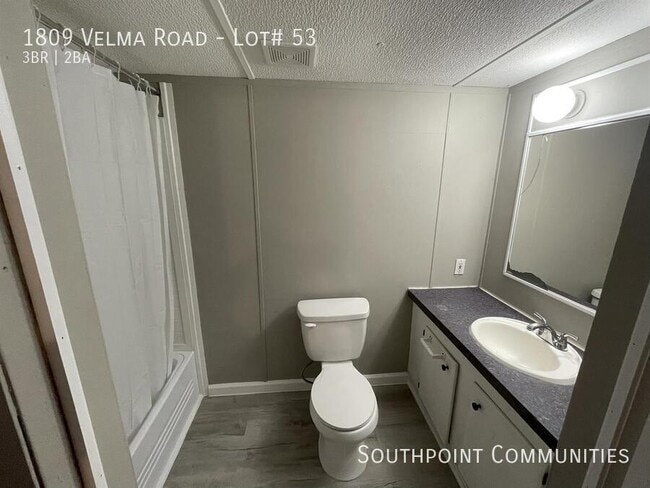 Building Photo - 1809 Velma Rd
